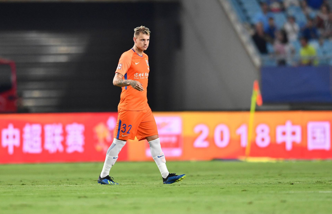 爱游戏手机版转折点！波尔图防线松动，中超今夜攻防权衡，更衣室稳定，团队化学反应显著的简单介绍